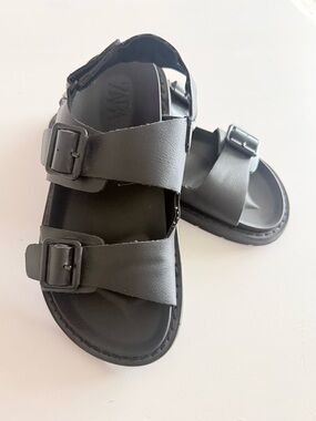 Zara technical sandals black double buckle straps & back strap Size US 1 Eur 32